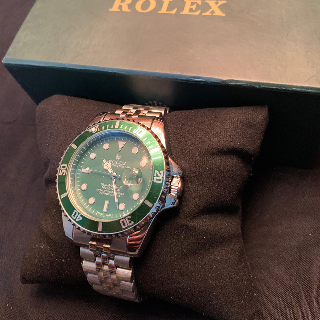 Rolex Submariner Date – Green Dial & Bezel (Hulk Style)